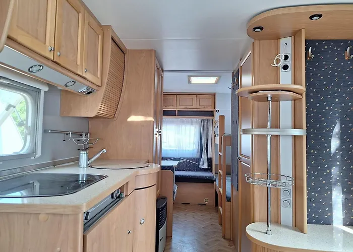 Campeggio Area Sosta Camper